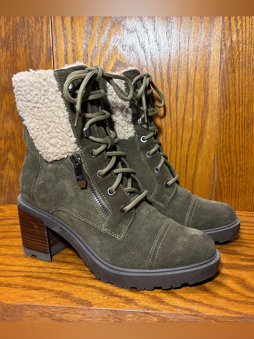 Marc Fisher Olive Green Suede Sherpa Trim Combat Boots Size 7.5